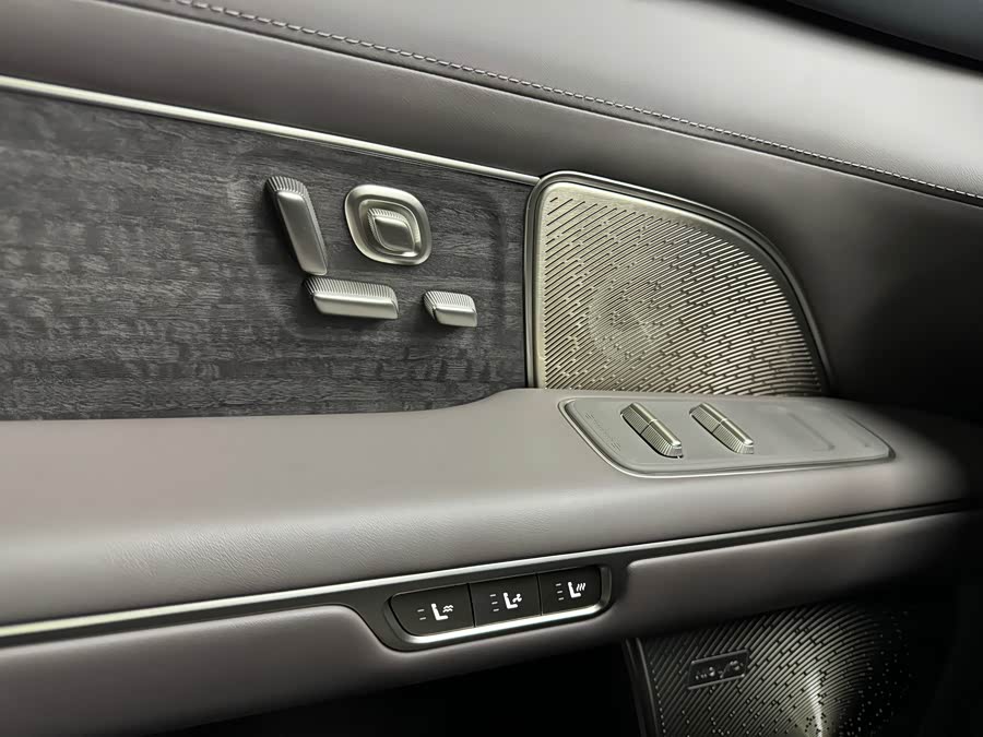 蔚来 蔚来ES8 2025 汽车图片 #28