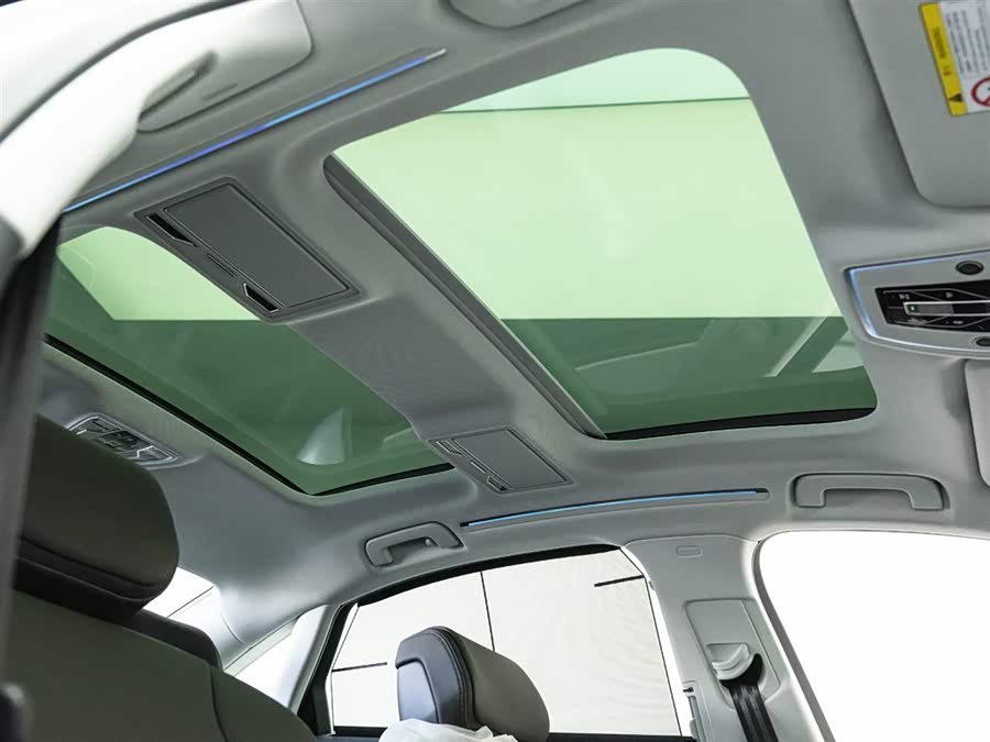 Audi A8 imagen de coche #28