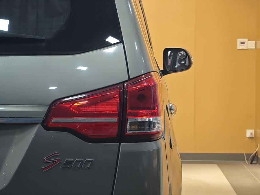 Forthing S500 2016 car image #28