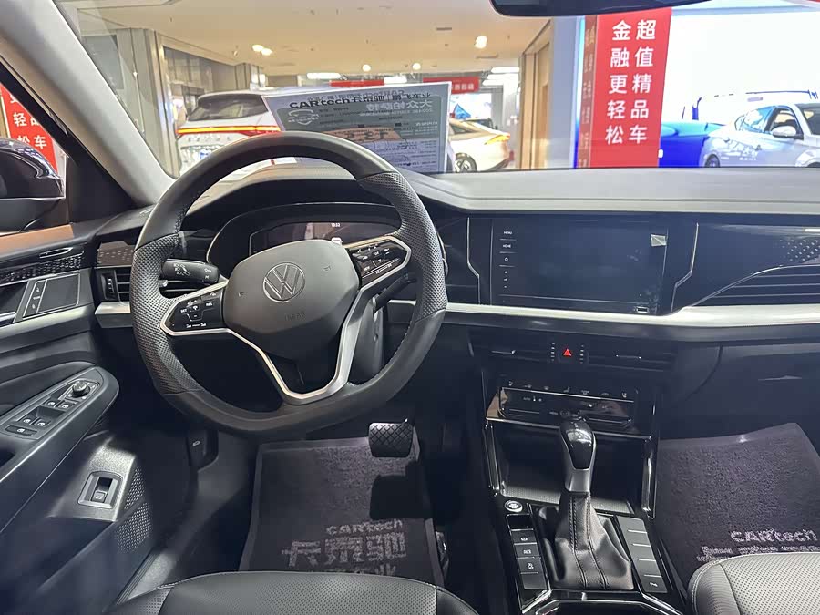 Volkswagen Passat 2024 immagine di auto #28