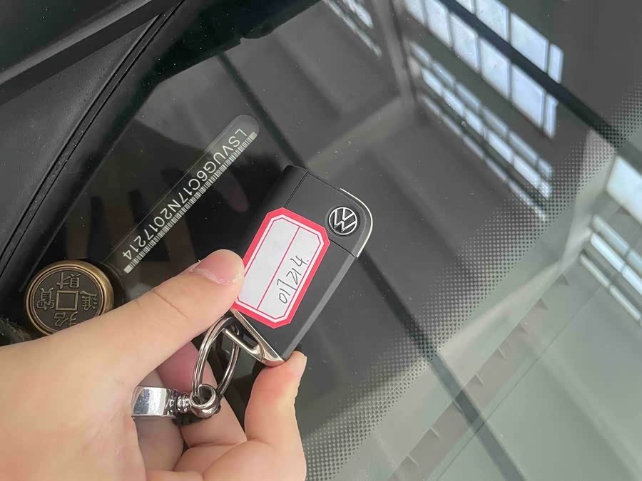 Volkswagen T-Cross 2022 car image #28