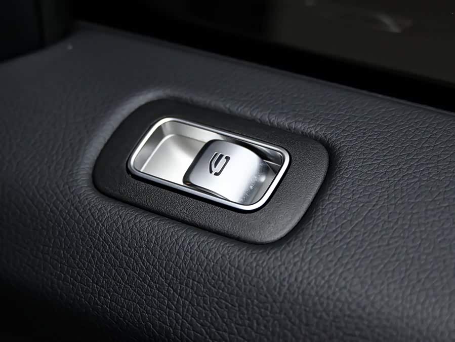 Mercedes-Benz G Class 2024 изображение автомобиля #28