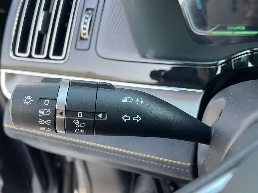 BYD Tang 2022 car image #28