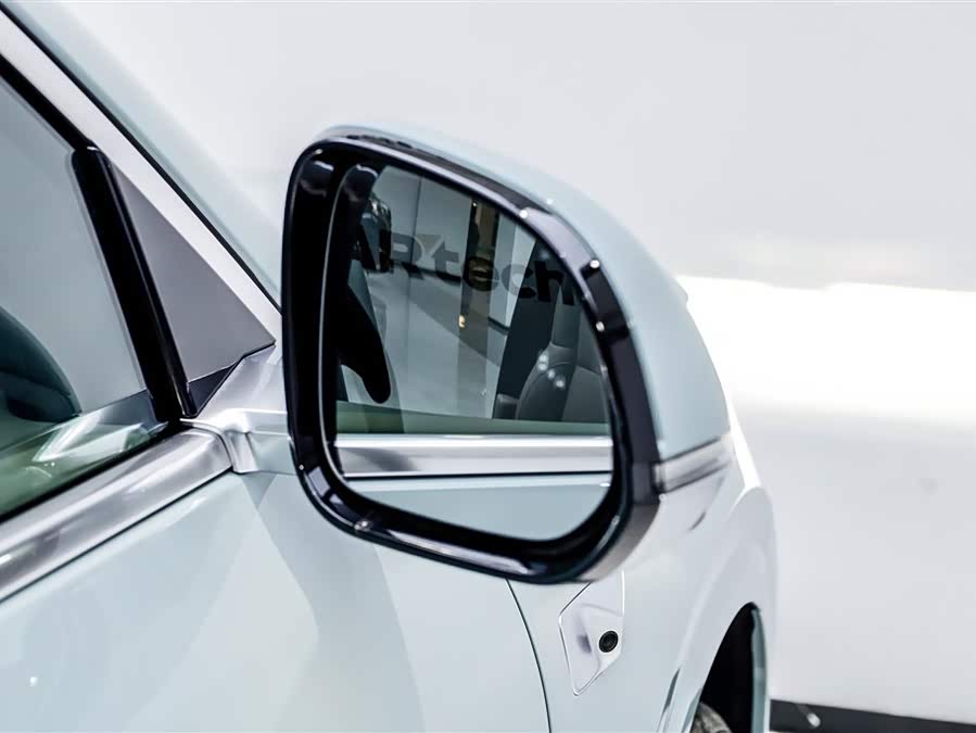 Li L6 2025 image de voiture #28