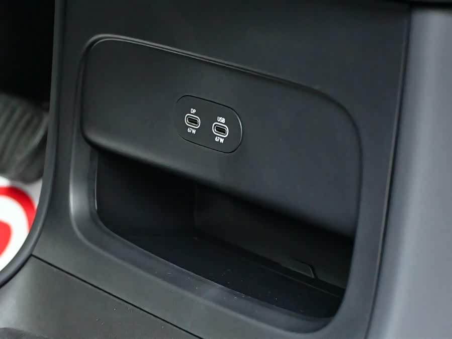 MI YU7 2025 image de voiture #28