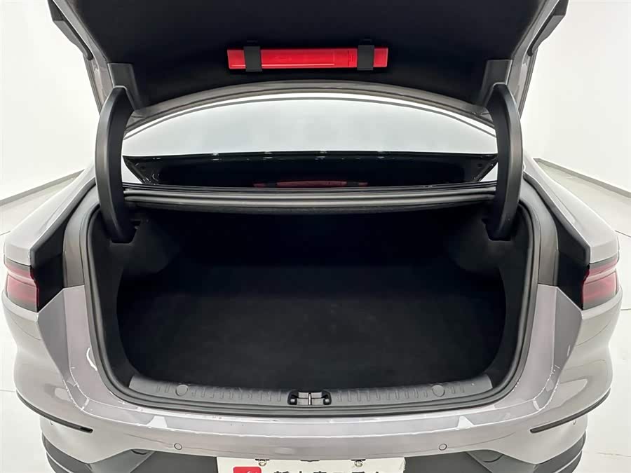 BYD Han 2025 car image #28