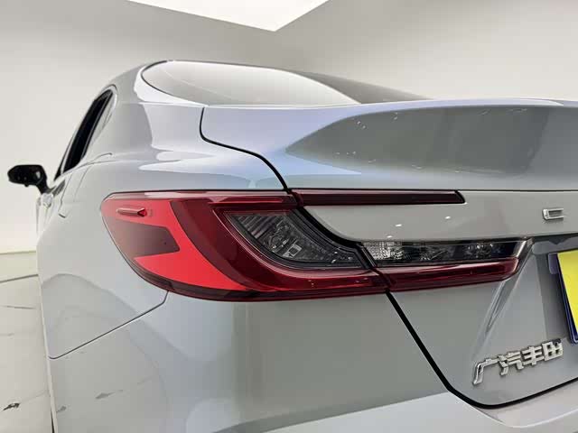 Toyota Camry 2024 immagine di auto #28