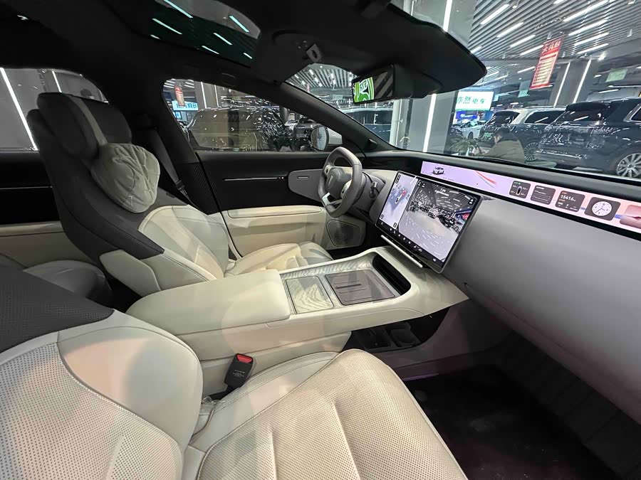 Avatr 12 2025 car image #28