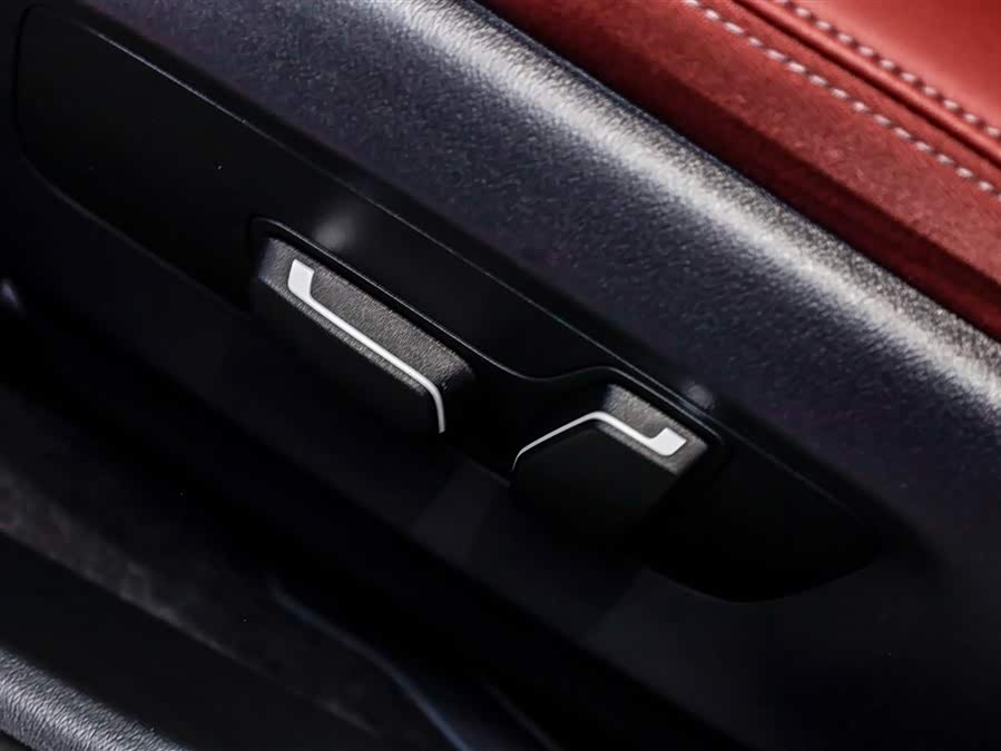 BMW 5 Series 2025 car image #28