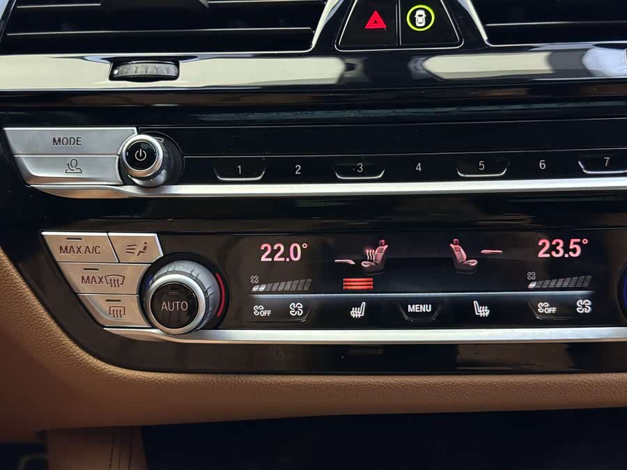 BMW 6 Series GT 2022 immagine di auto #28