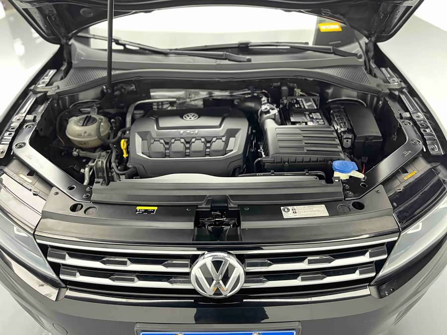 Volkswagen Tiguan L 2019 #28 Volkswagen Tiguan L 2019 car image #28