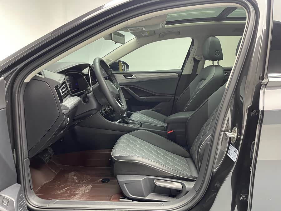 Volkswagen Sagitar 2023 car image #28