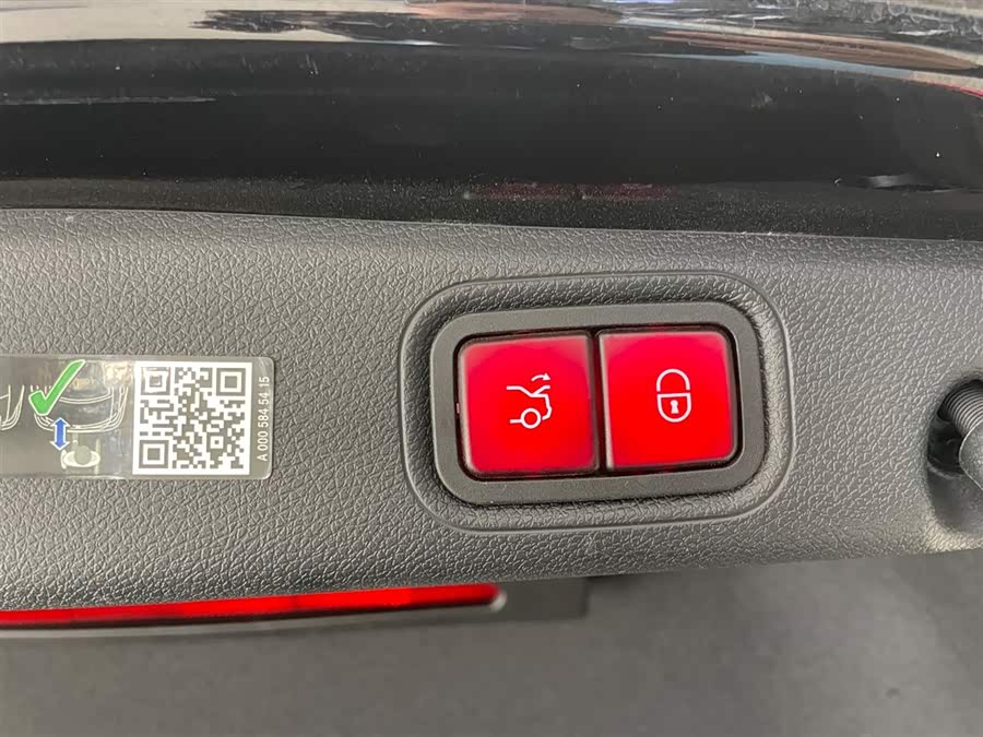 Mercedes-Benz E Class 2023 car image #28