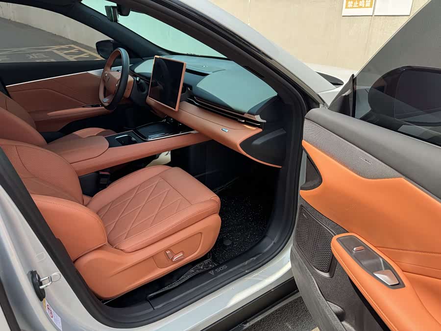 Deepal S05 2025 immagine di auto #28