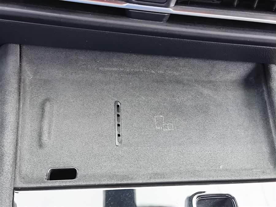 Volkswagen Tiguan L 2024 car image #28