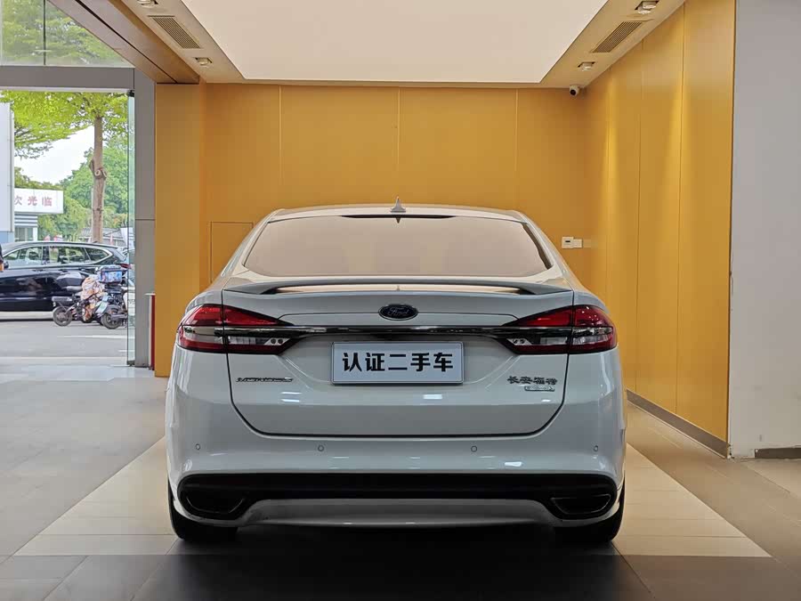 Ford Mondeo 2018 imagem de carro #28