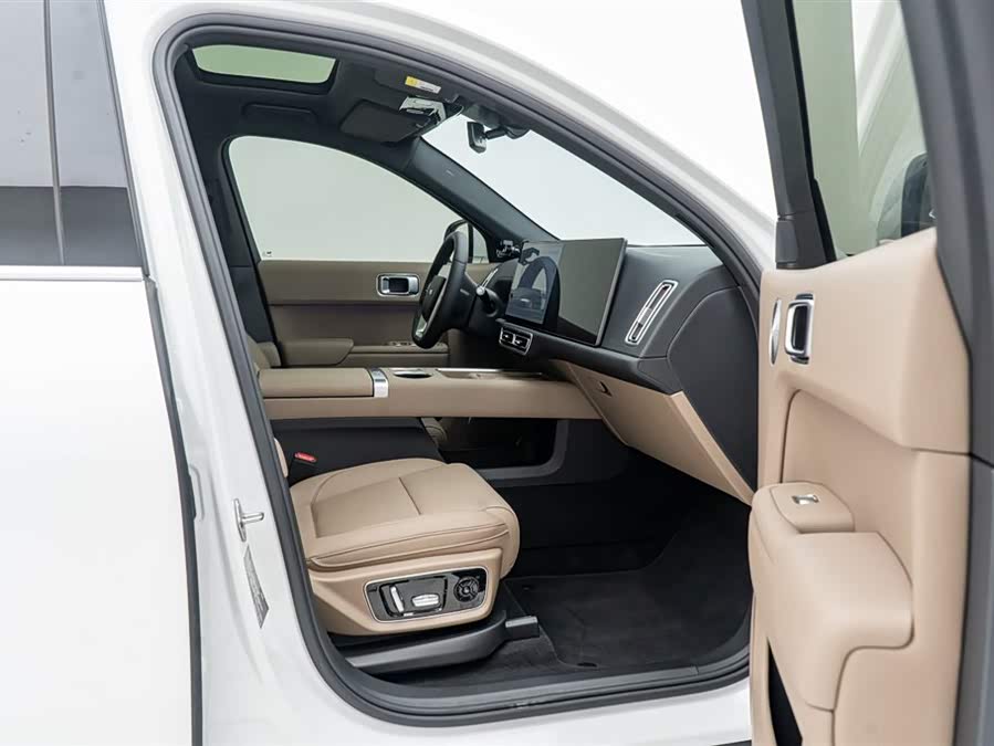 Li L7 2025 immagine di auto #28