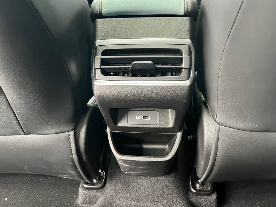 GEELY Emgrand L 2022 imagem de carro #28