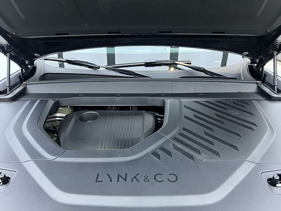 Lynk & Co 900 2025 car image #28