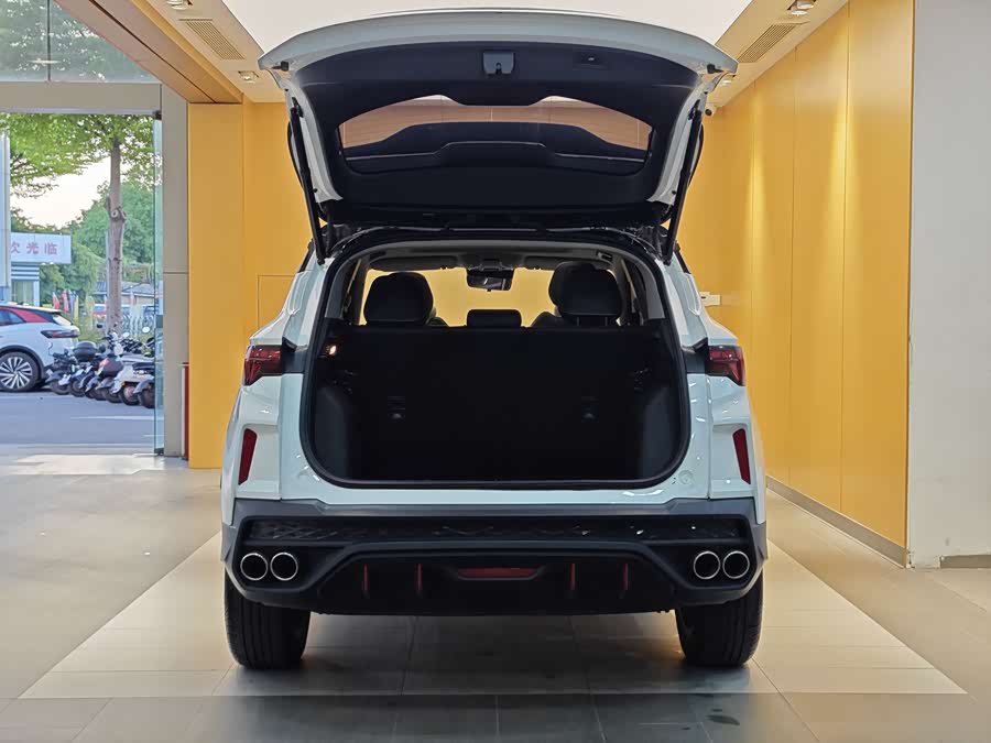 GEELY Coolray 2022 #28 GEELY Coolray 2022 car image #28