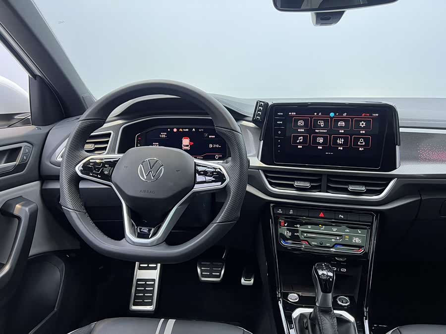 Volkswagen T-Roc 2024 #28 Volkswagen T-Roc 2024 car image #28
