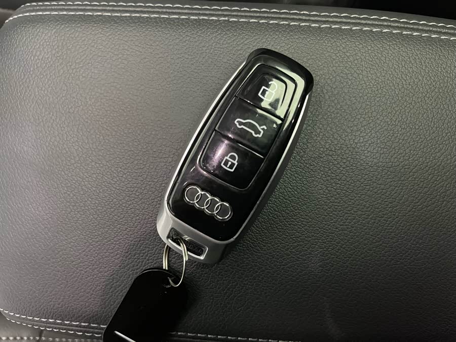 Audi Q2L 2022 imagem de carro #28