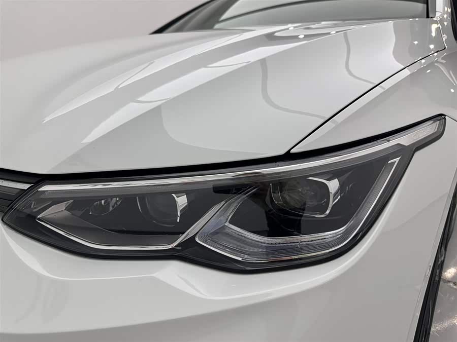 Volkswagen Golf 2020 car image #28