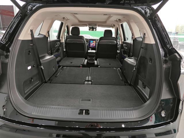 HongQi HS7 PHEV 2024 car image #28