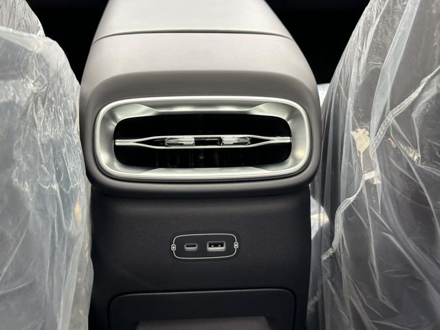 零跑汽车 零跑B01 2025 汽车图片 #28