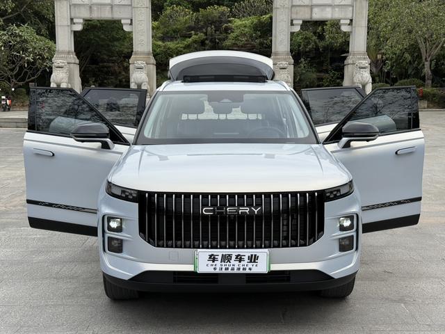 Chery Exploration 06 C-DM 2024 immagine di auto #28