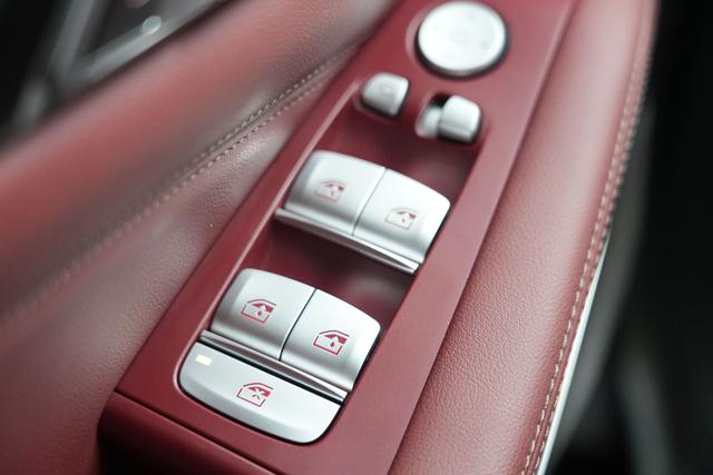 BMW X5 2023 car image #28