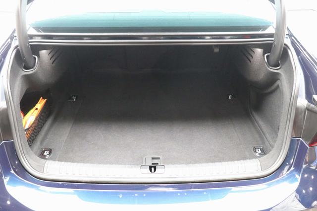 Audi A7L 2023 immagine di auto #28