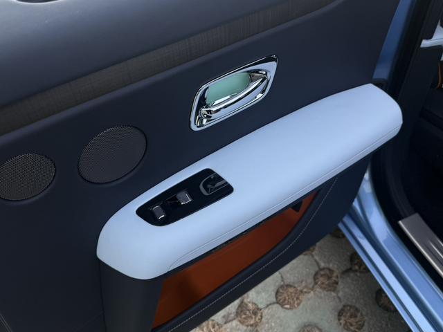 劳斯莱斯 古思特 2023 汽车图片 #28