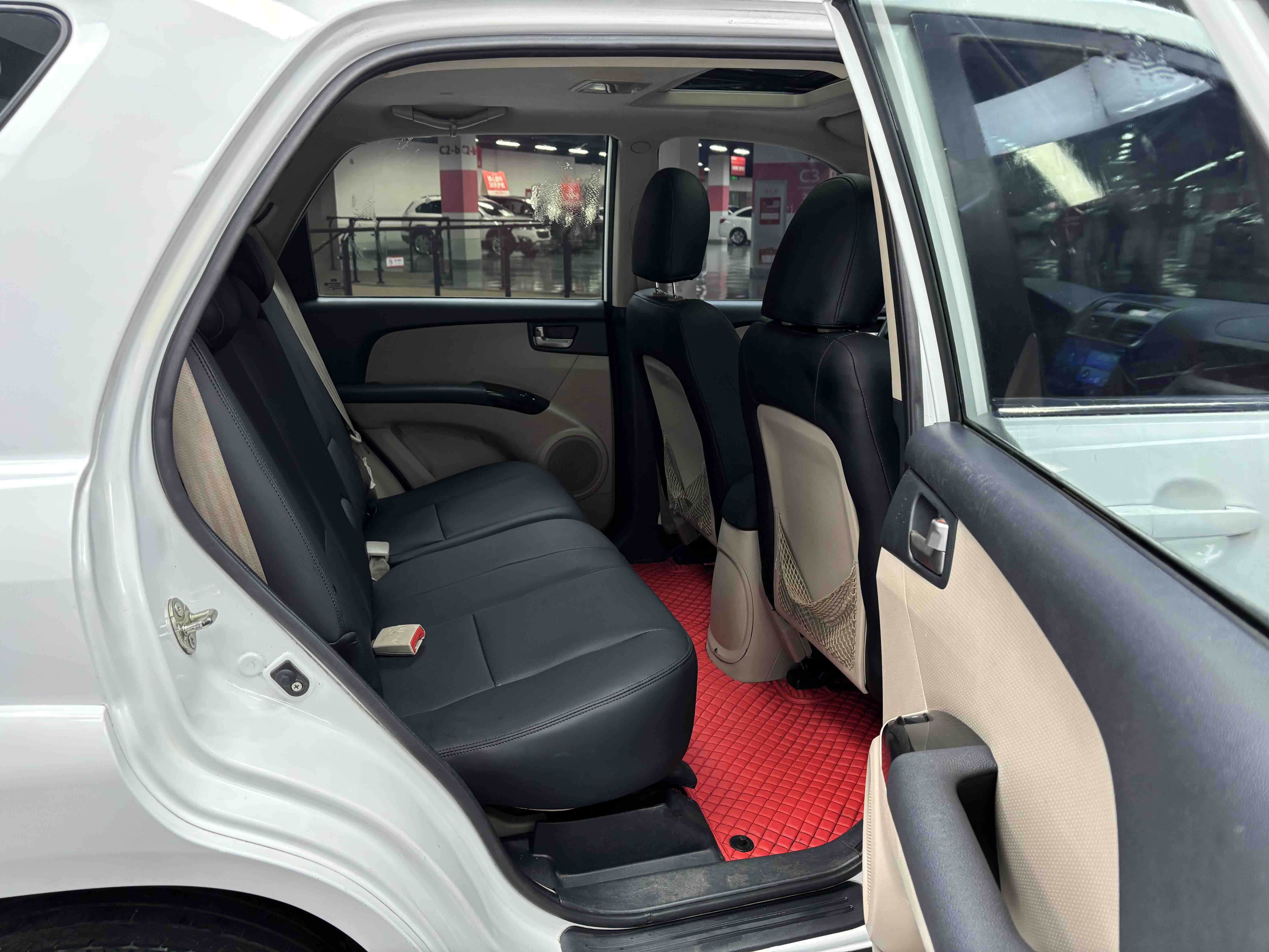 Kia Sportage 2015 immagine di auto #28