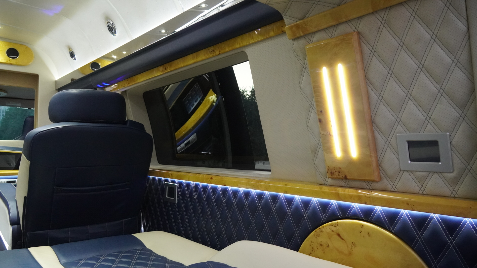 Ford E350 2015 #28 Ford E350 2015 car image #28