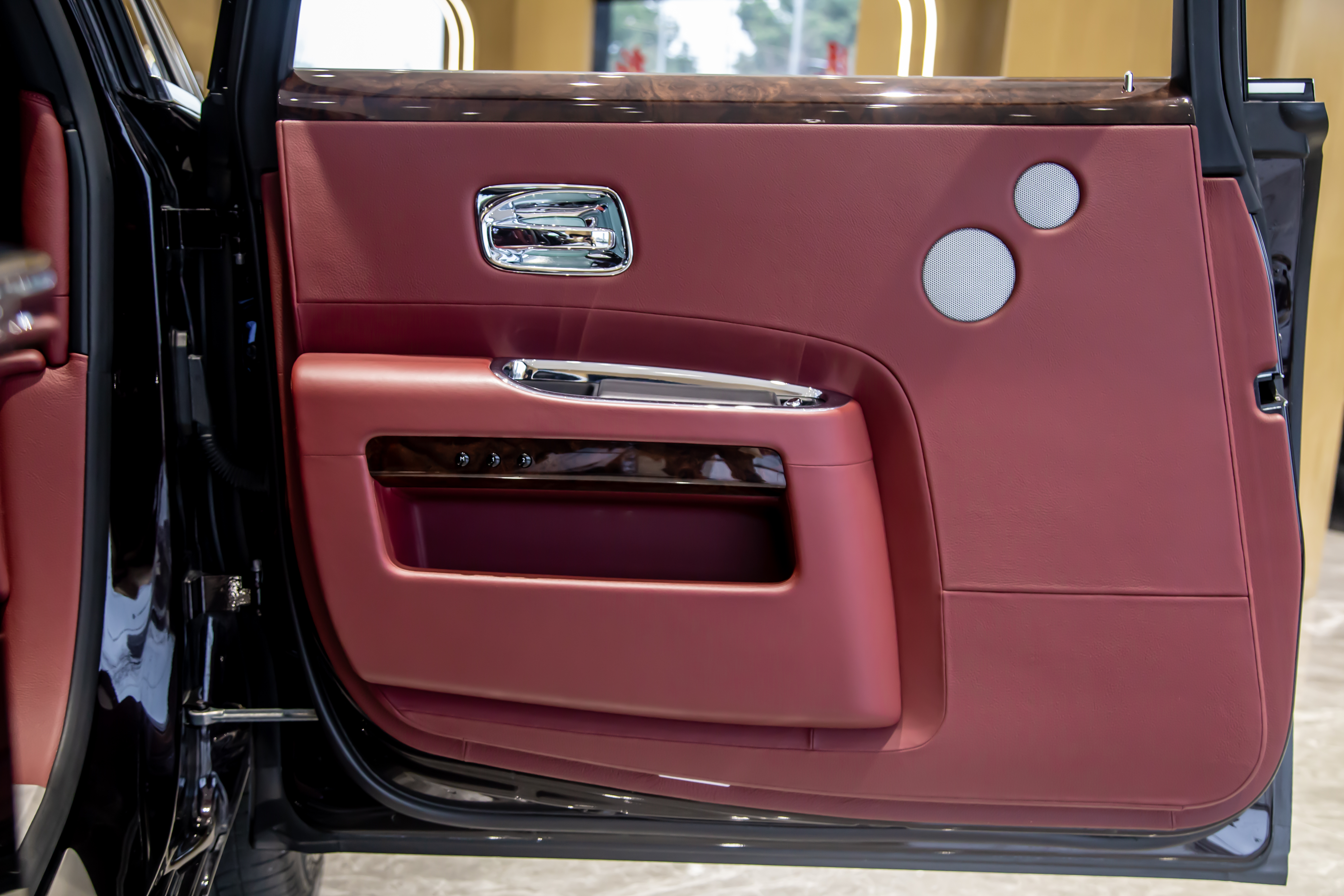 劳斯莱斯 古思特 2017 汽车图片 #28