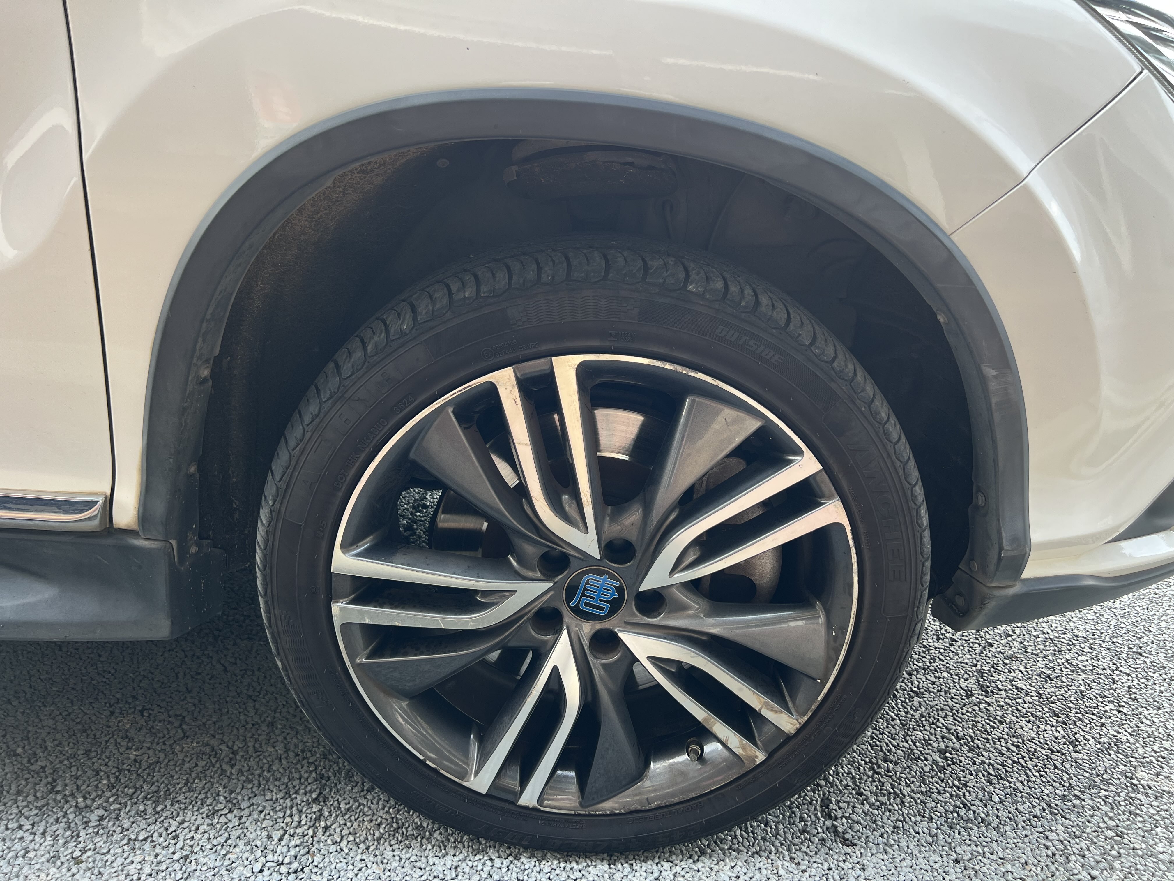 比亚迪 唐新能源 2017 汽车图片 #28