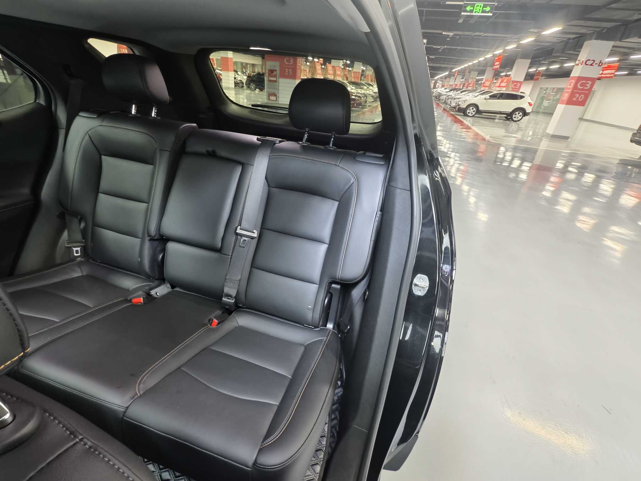 Chevrolet Equinox 2018 immagine di auto #28