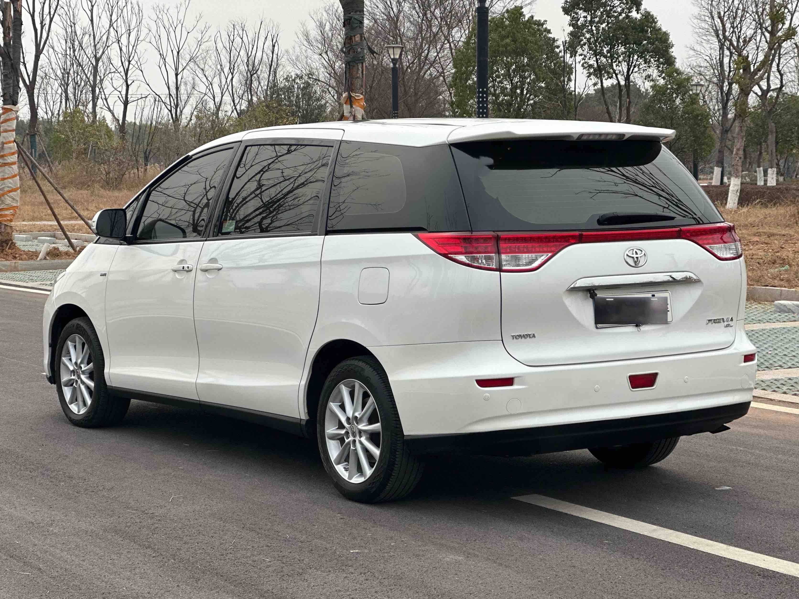Toyota Previa 2017 car image #28