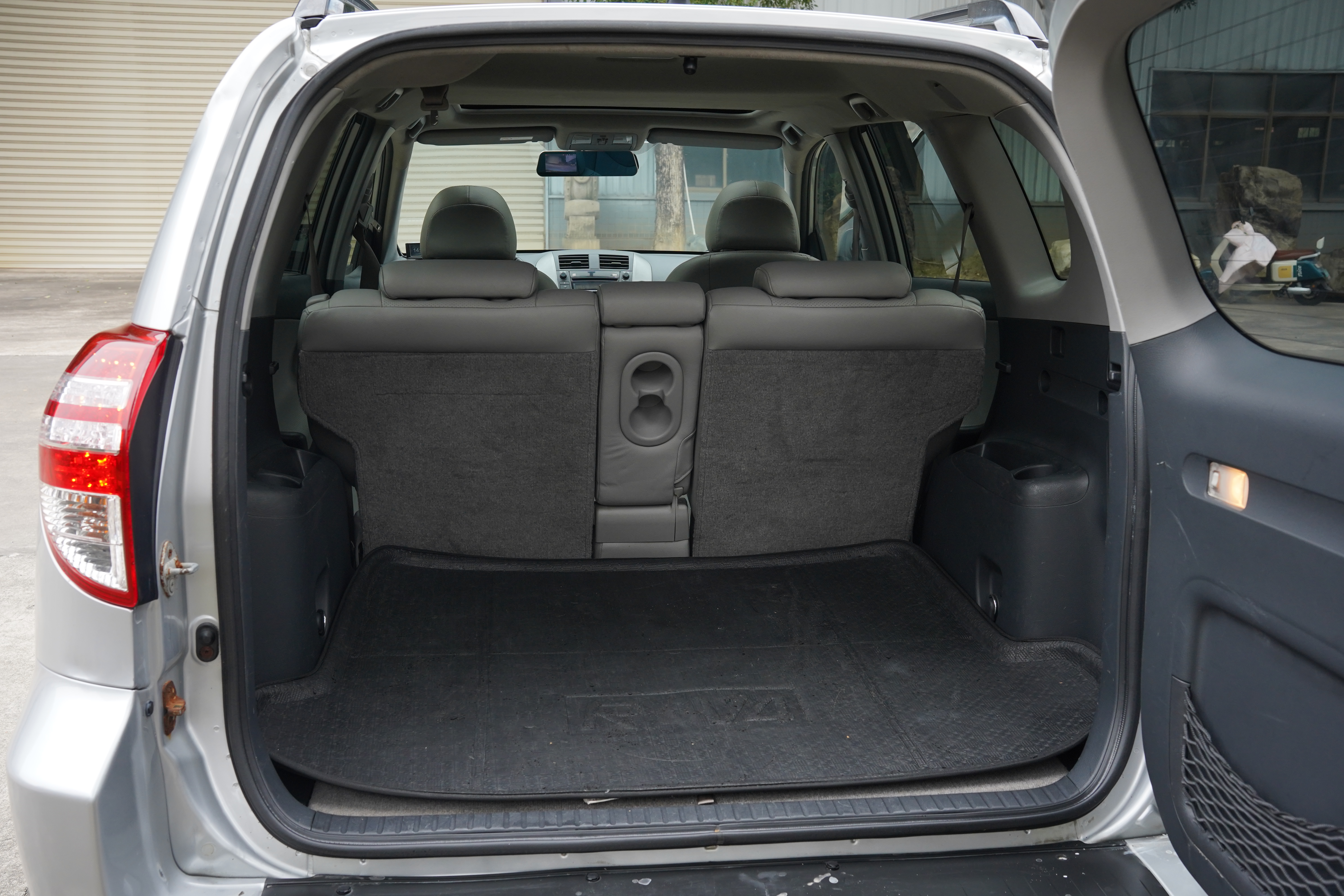 Toyota RAV4 2009 car image #28
