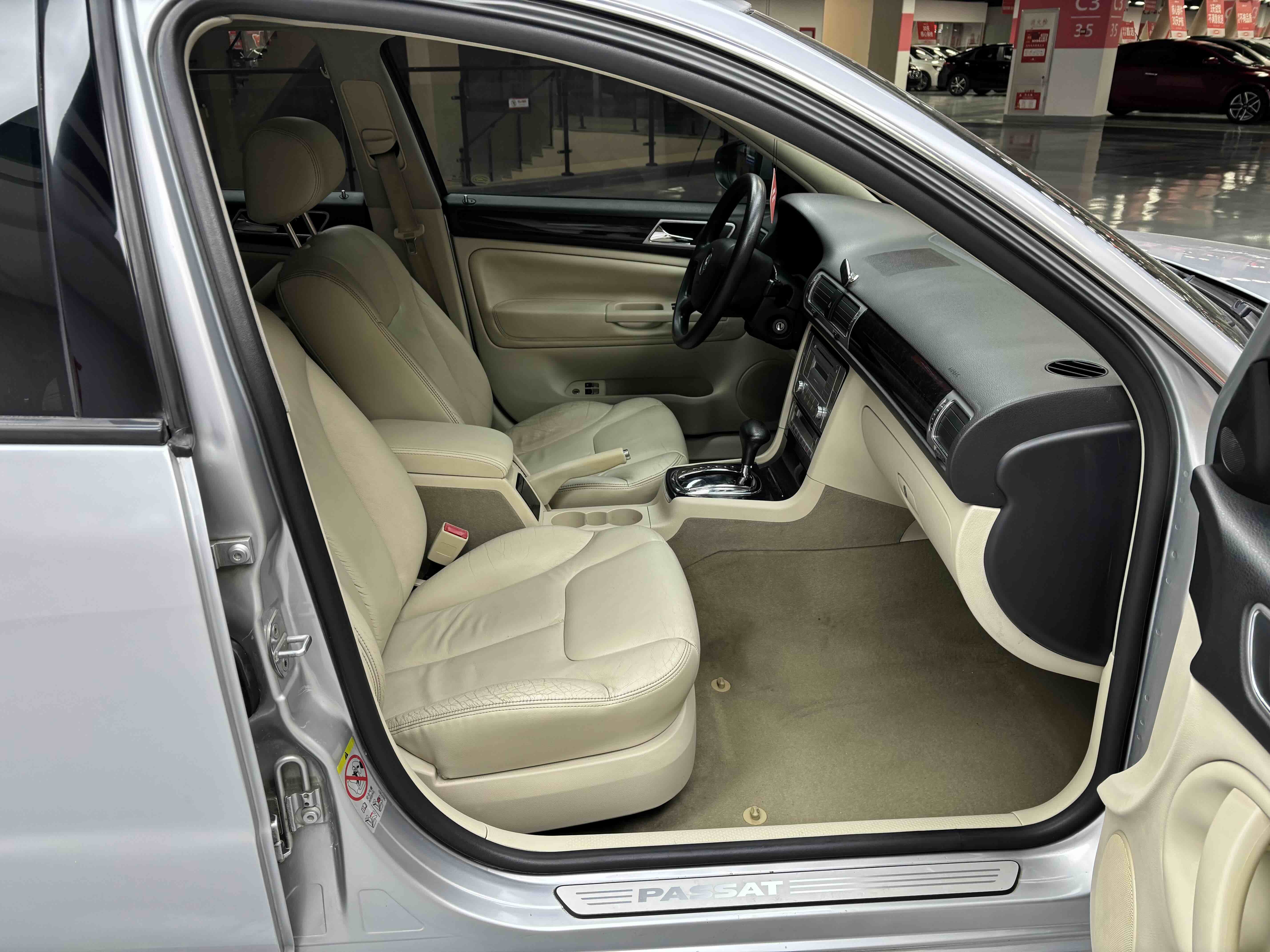 Volkswagen Passat Lingyu 2009 car image #28