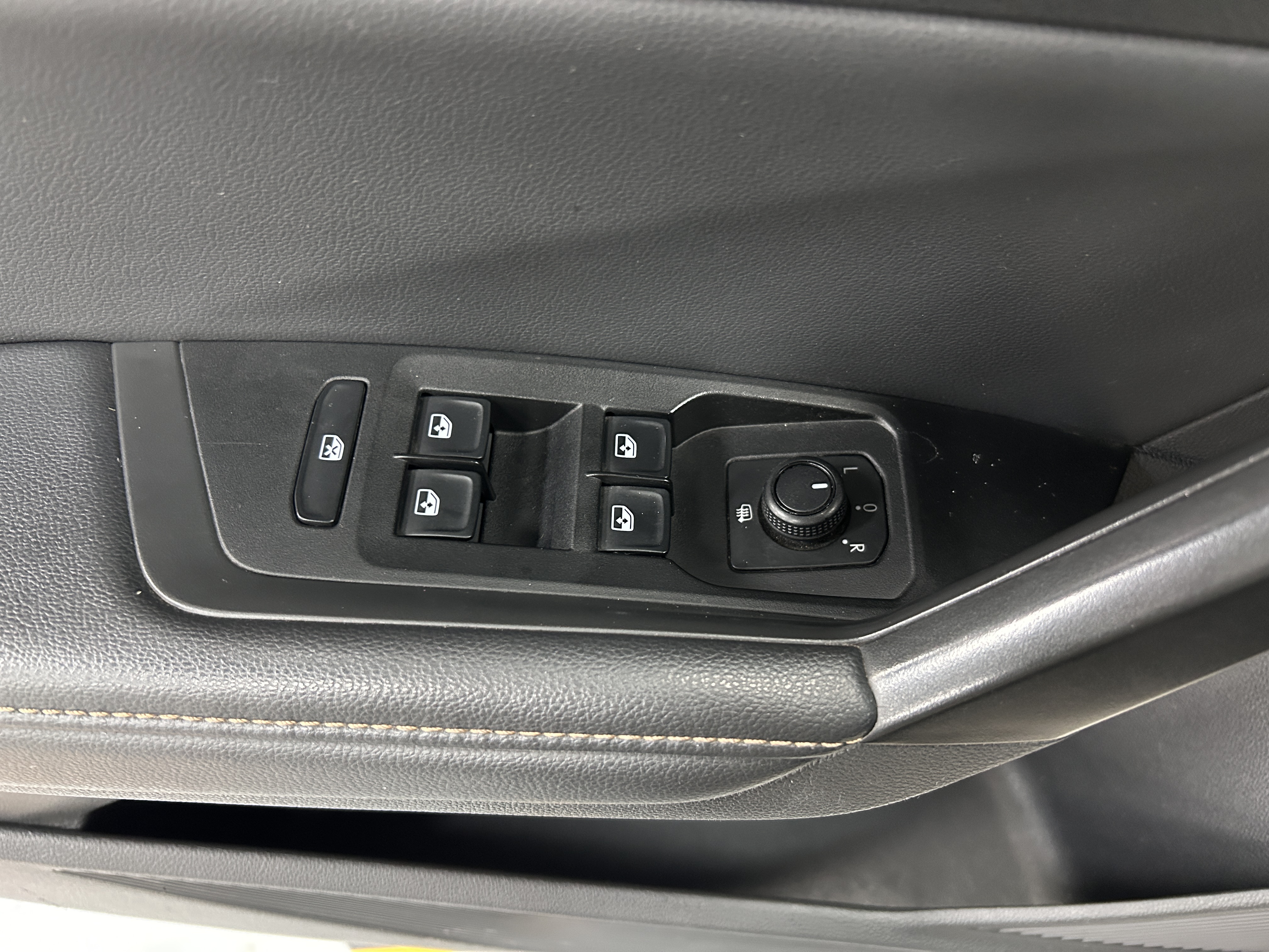 Volkswagen Lavida 2018 car image #28