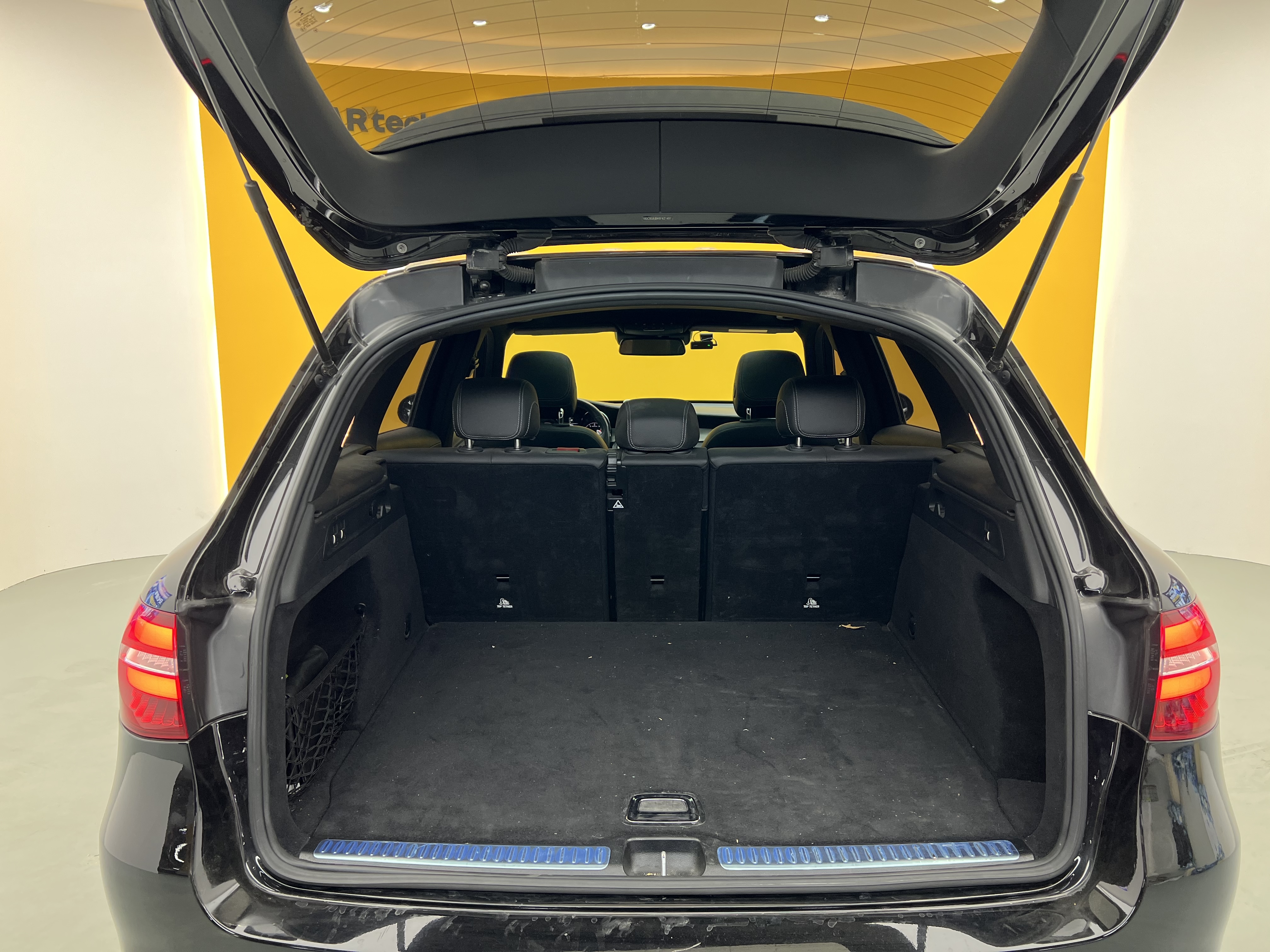 Mercedes-Benz GLC Coupe AMG 2020 image de voiture #28