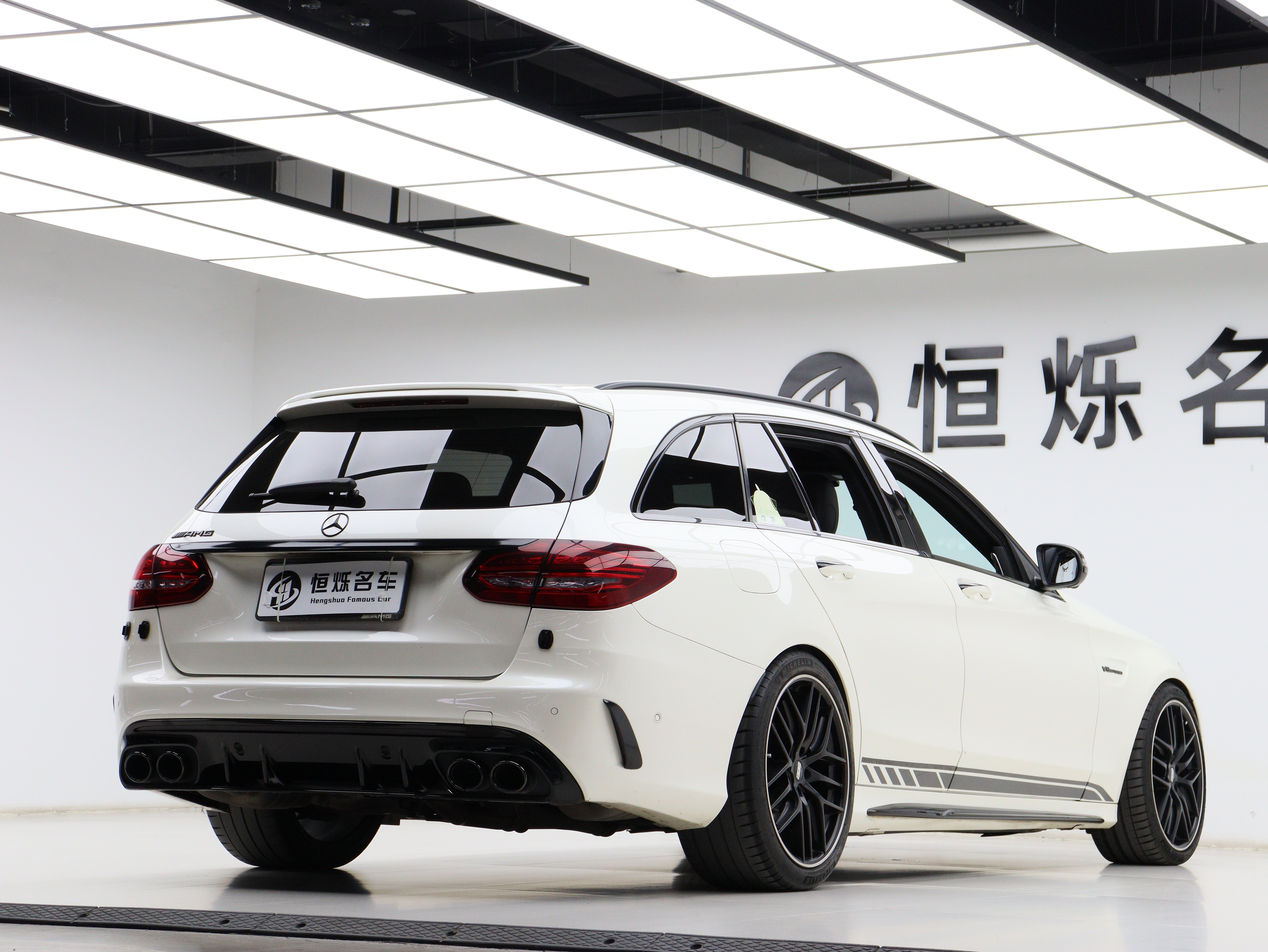 Mercedes-Benz C AMG 2020 #28 Mercedes-Benz C AMG 2020 صورة سيارة #28