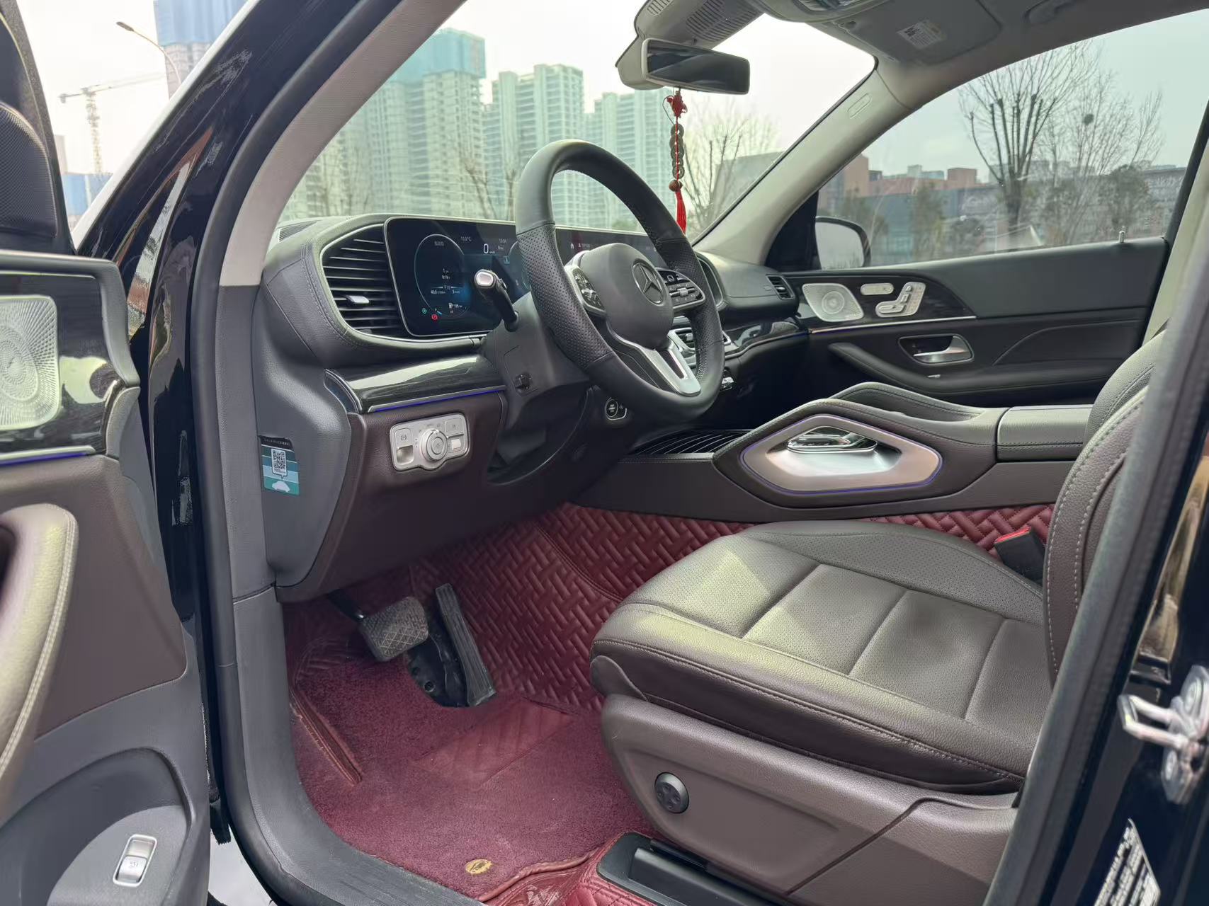 Mercedes-Benz 2020 car image #28