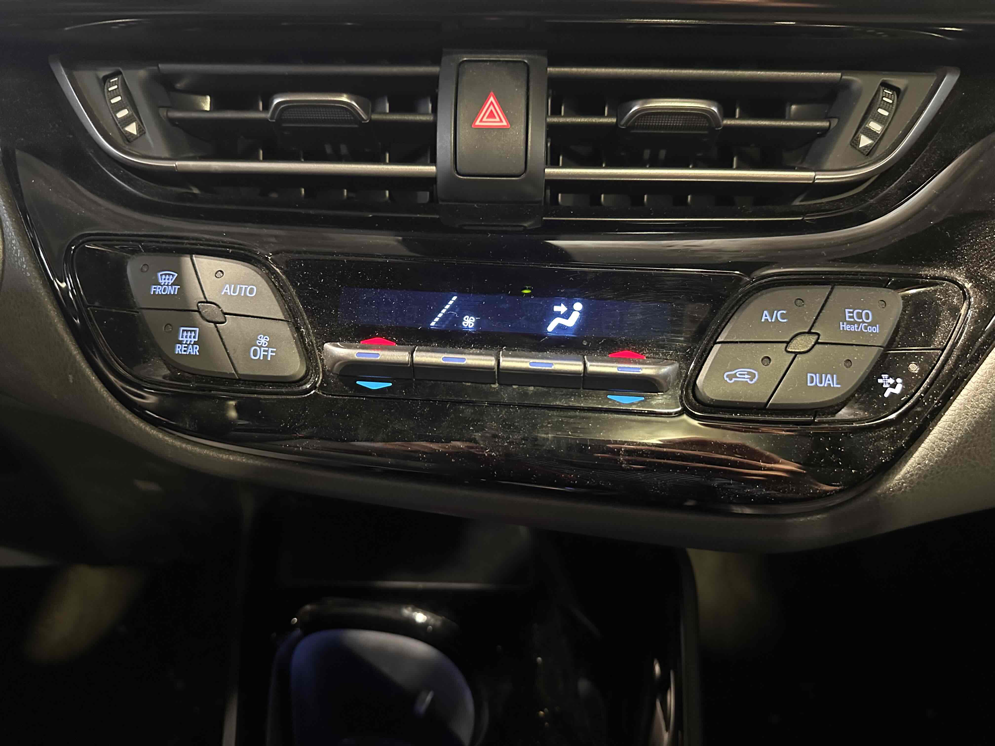 Toyota Izoa E 2021 #28 Toyota Izoa E 2021 imagen de coche #28