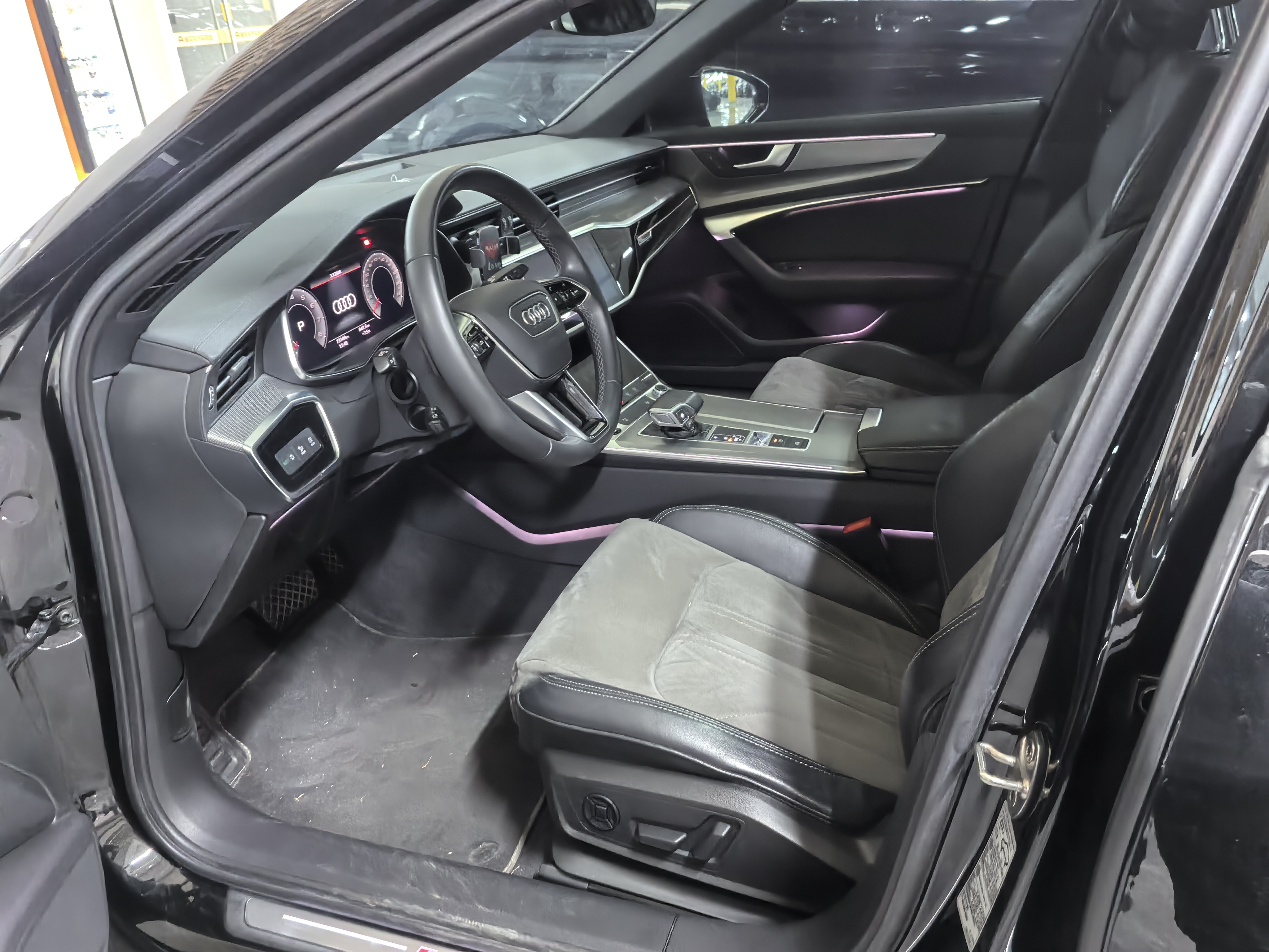 2021 car image #28