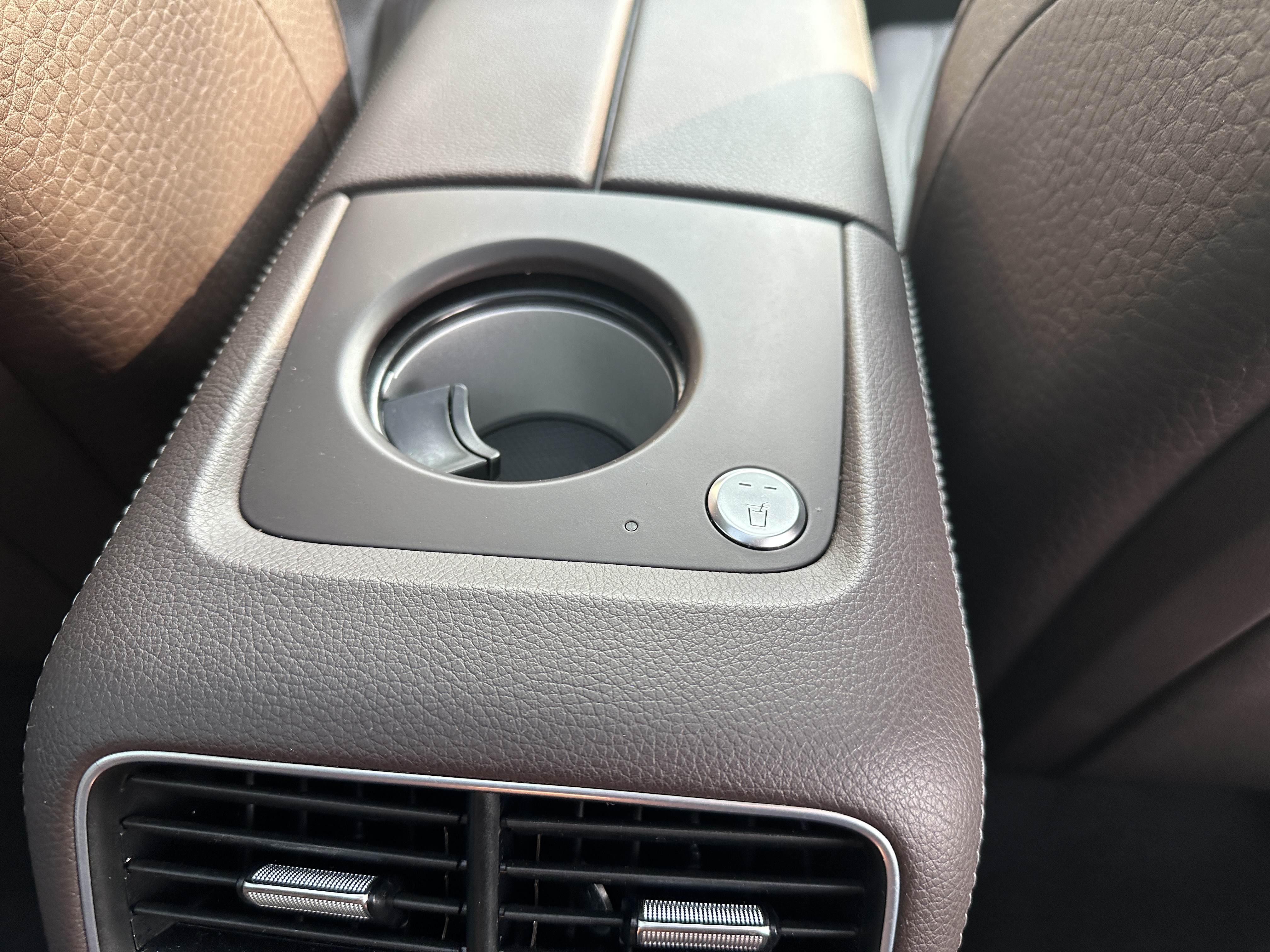 Mercedes-Benz GLS Class 2021 car image #28