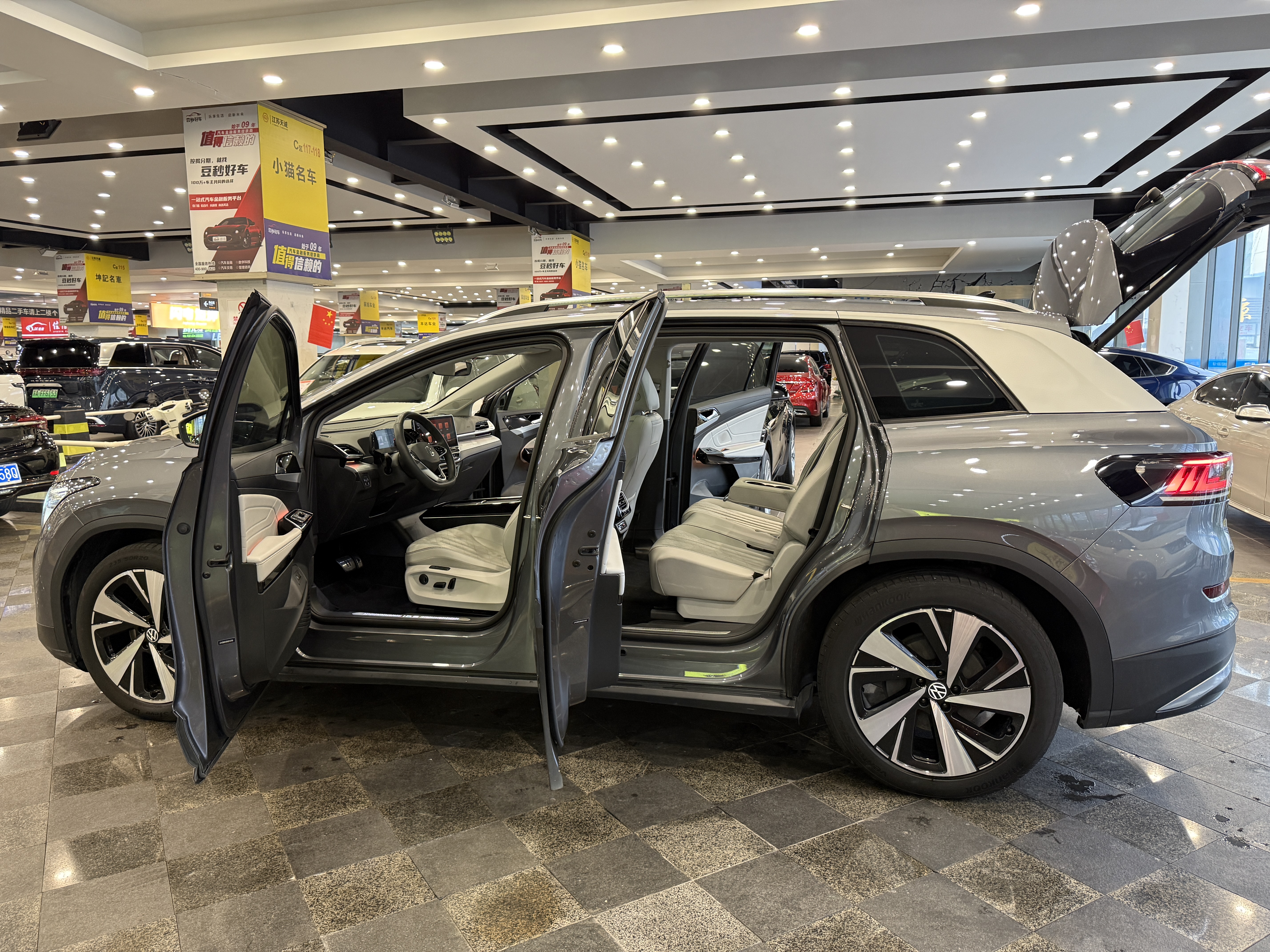 Volkswagen ID.6 X 2021 #28 Volkswagen ID.6 X 2021 car image #28