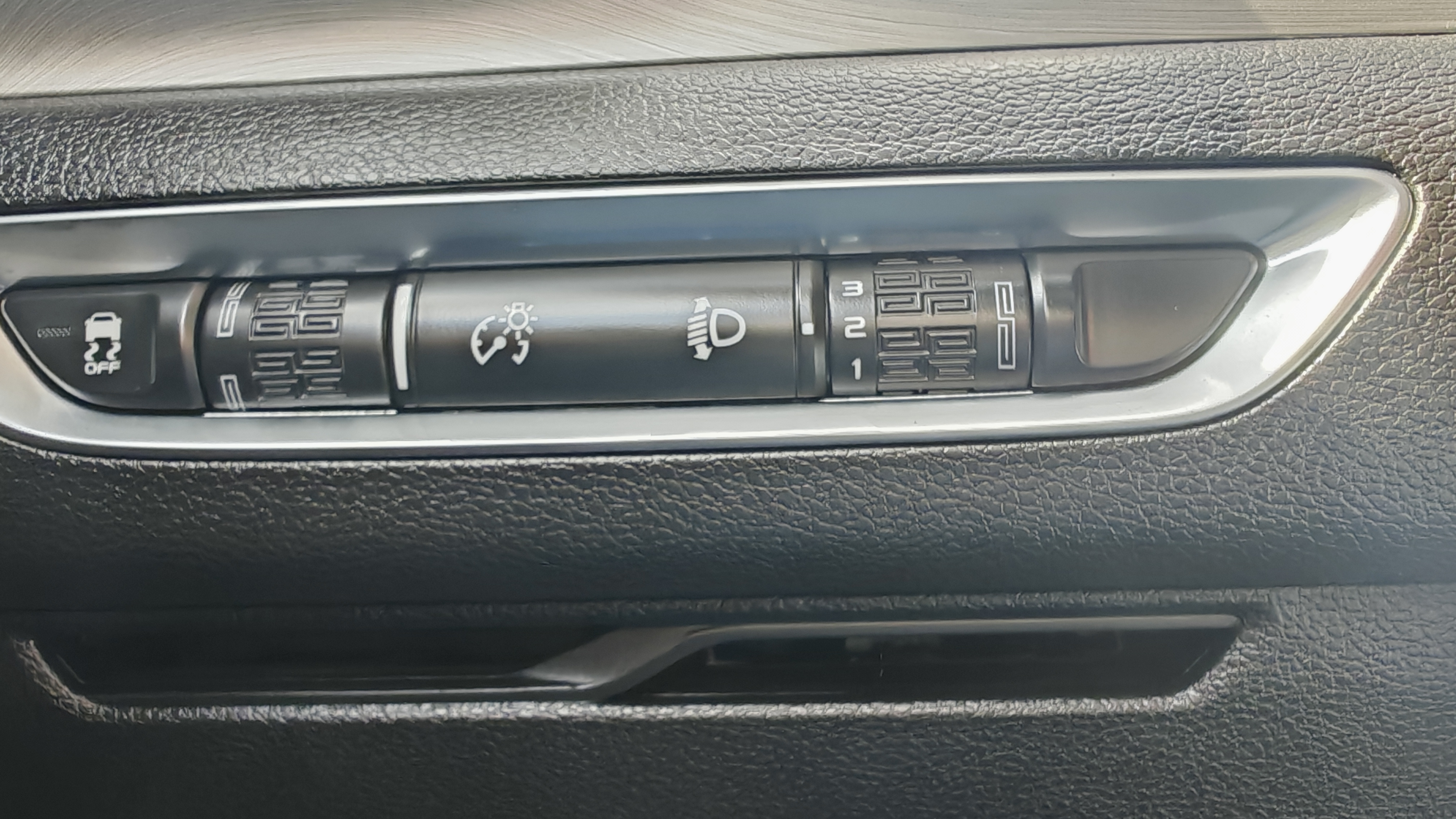 GEELY Coolray 2022 car image #28